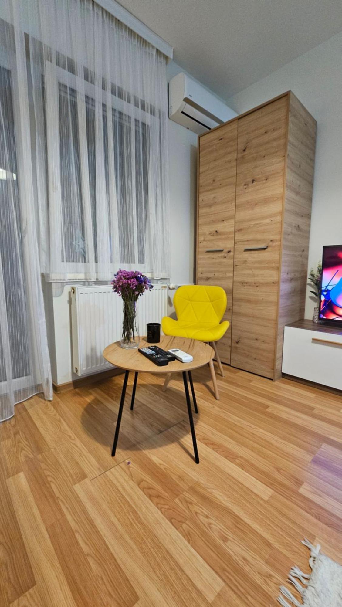 Grandpa Vojin'S Cozy Corner Apartamento Subotica Exterior foto